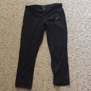 Nike Dri-fit Black Cropped leggings